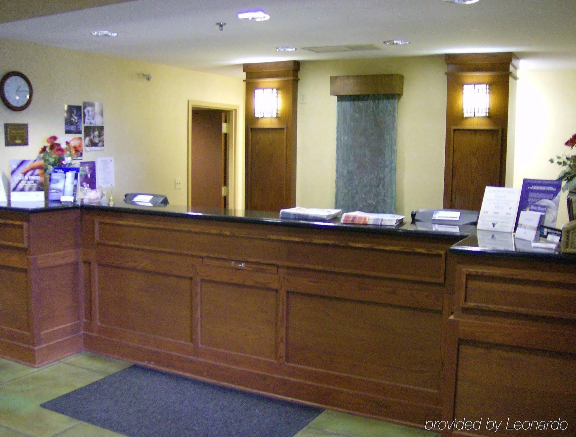 Holiday Inn Express Hotel & Suites Greenville By Ihg Exterior photo