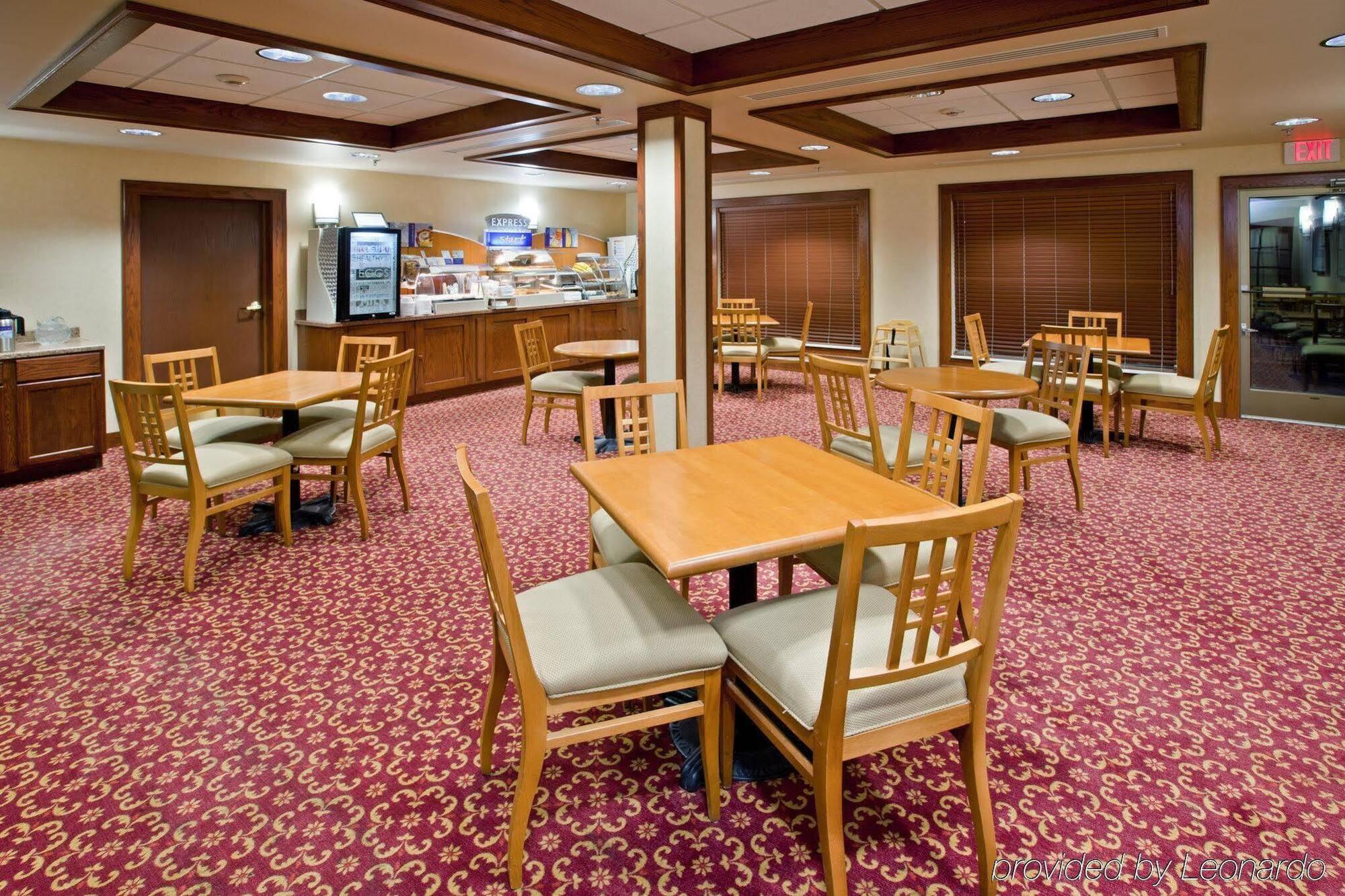Holiday Inn Express Hotel & Suites Greenville By Ihg Exterior photo